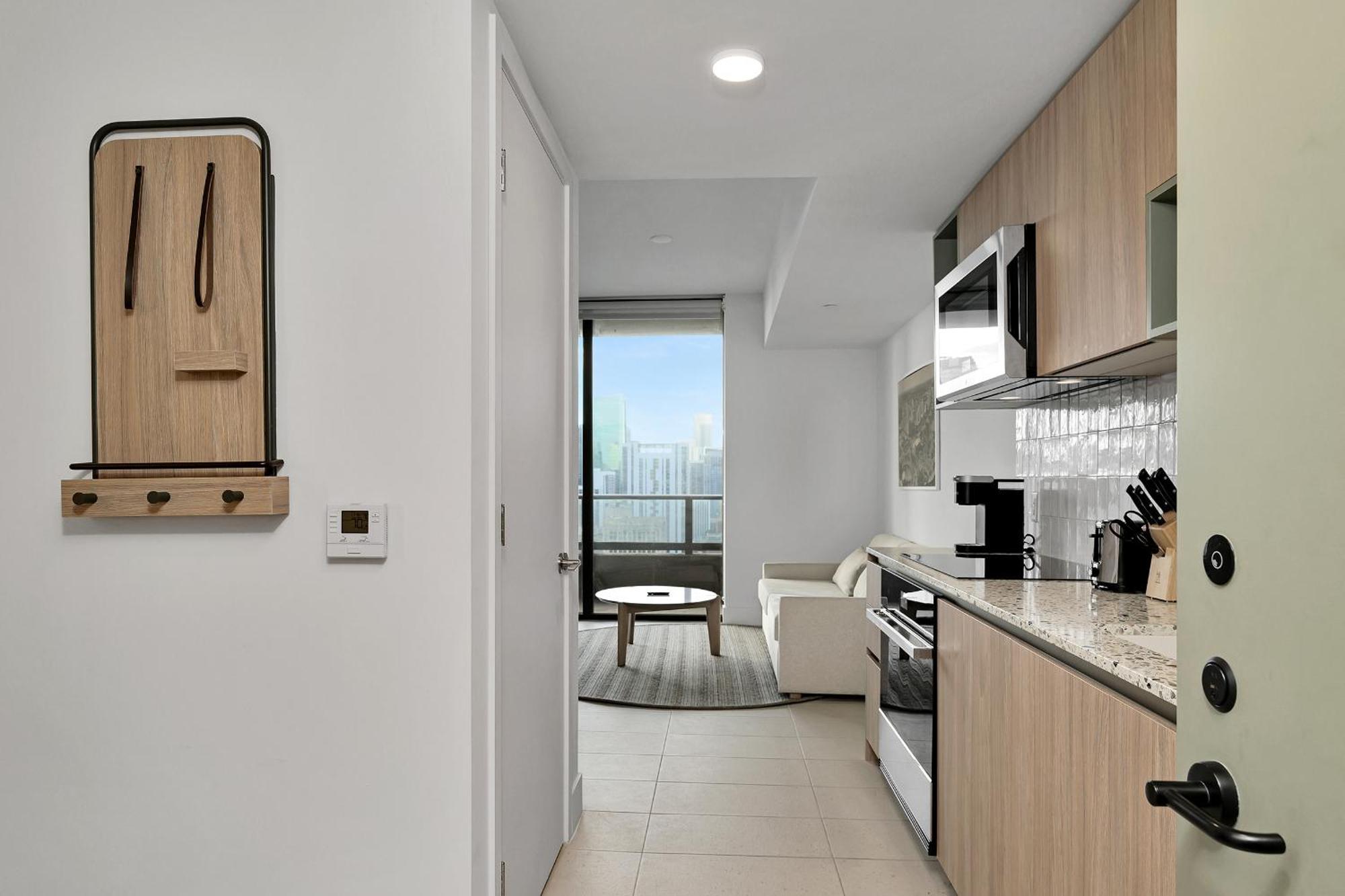 Luxury 1 Bedroom And Comfort Steps From The Kaysea Center & Port -daily Fee And Parking Not Included Apartamento *